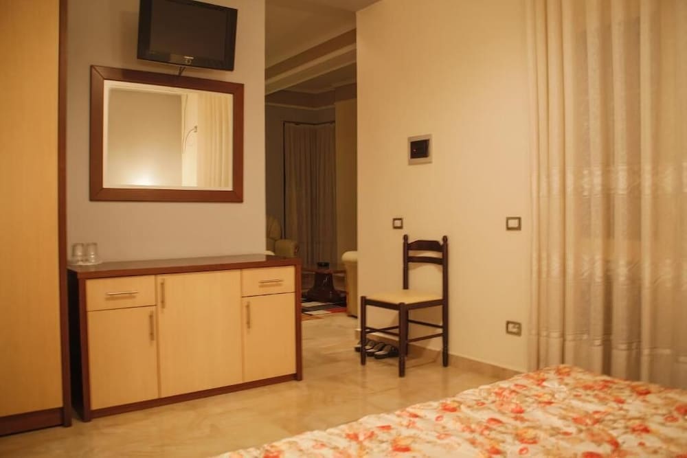 Grand Hotel Elbasan 25/26