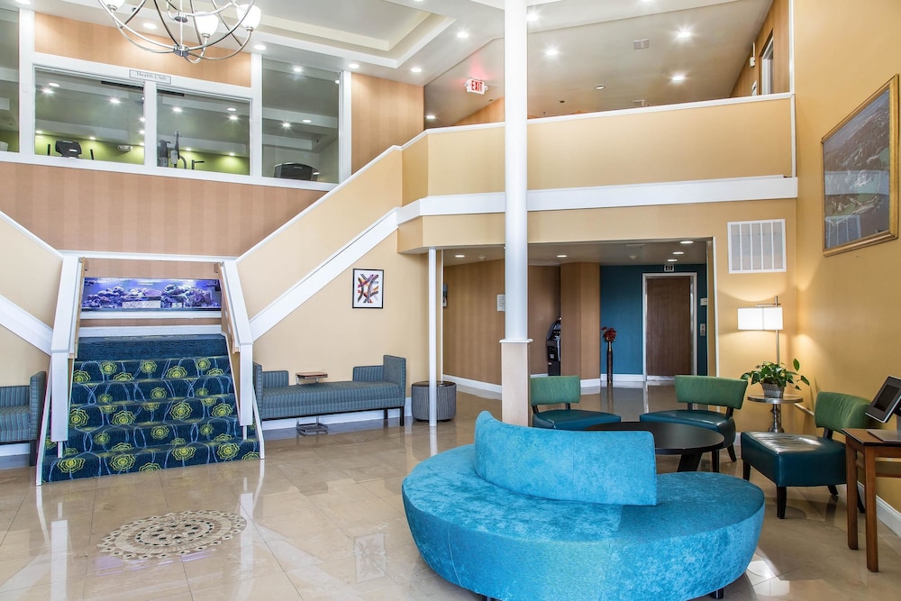 Quality Inn and Suites Middletown Newport 32/40