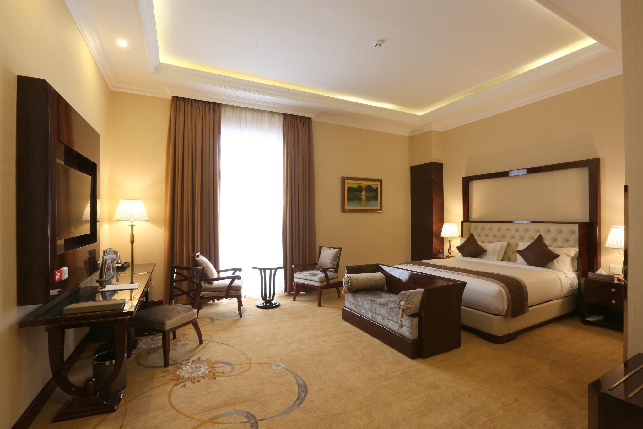 Angle Side Suite