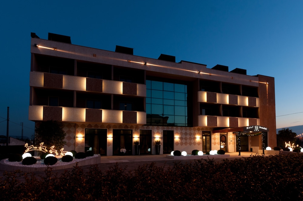 Hotel Brandoli 1/51