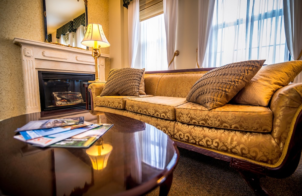 Landmark Inn 37/58
