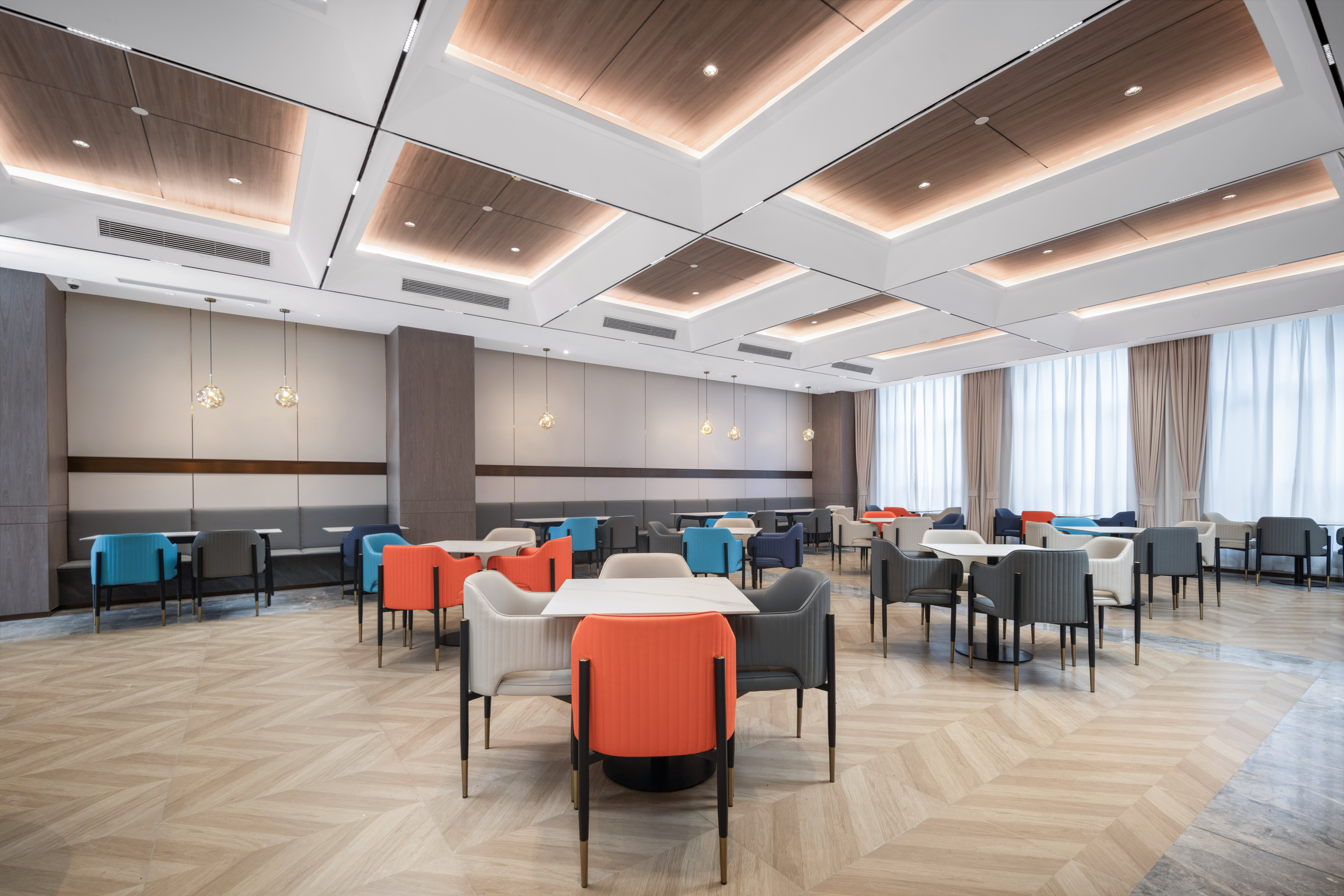 Holiday Inn Express Turpan 35/38