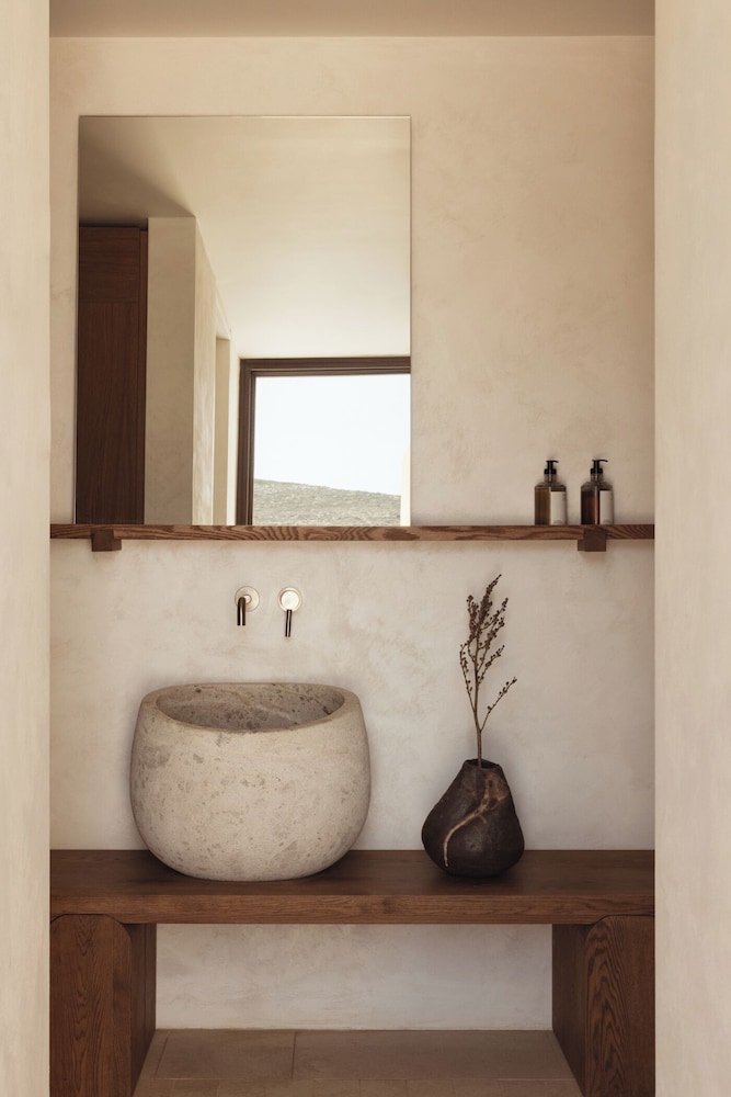 Gundari Folegandros 2/50