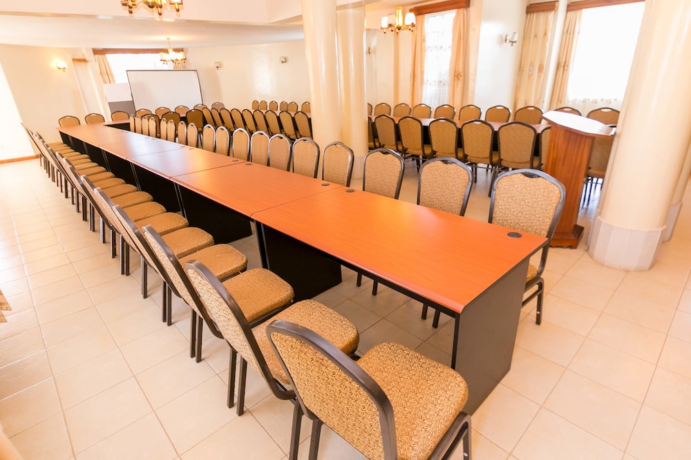 Fahari Gardens Hotel 32/50