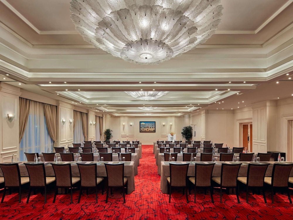 Sofitel Legend Metropole Hanoi Hotel 67/77