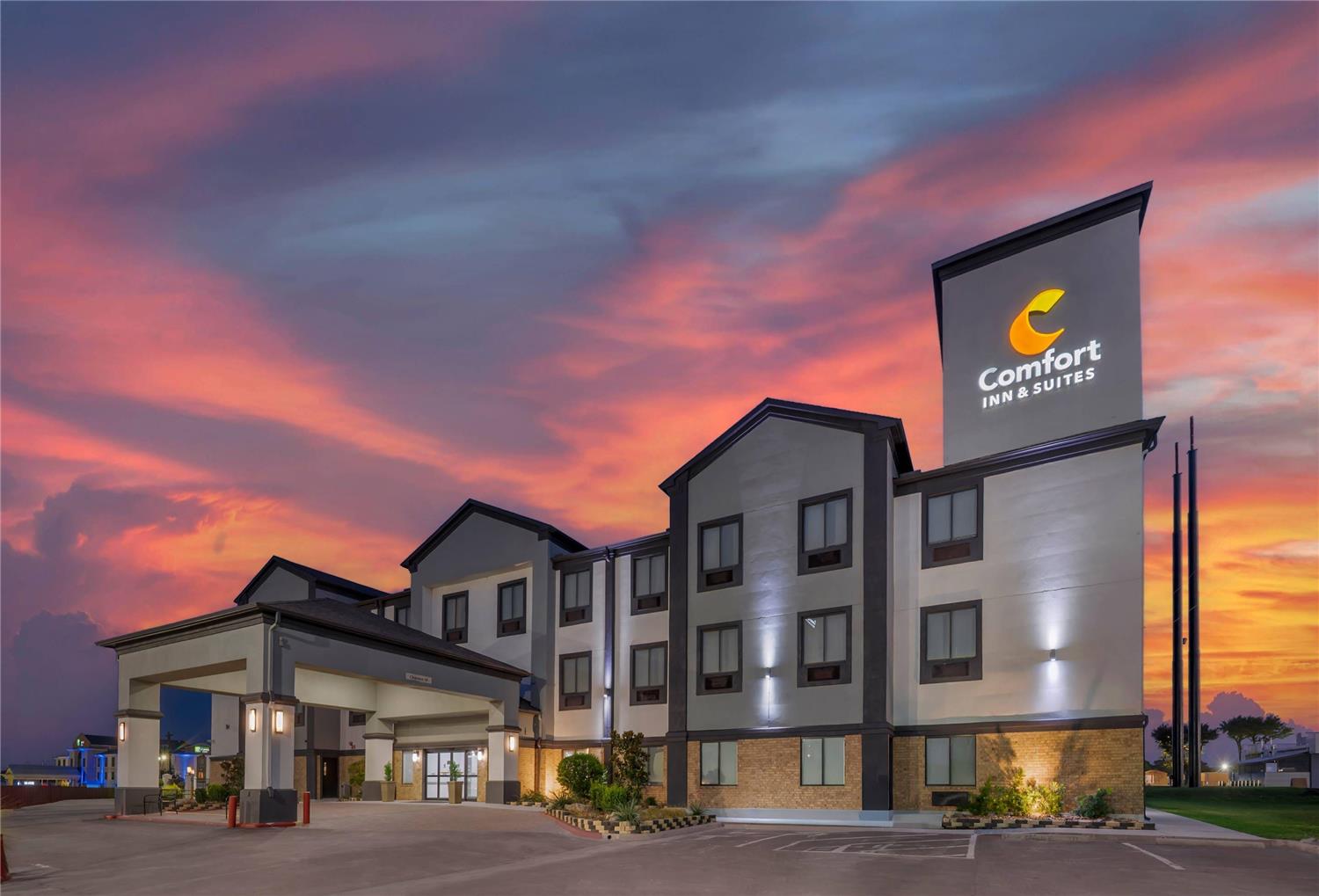 Comfort Inn & Suites Schulenburg TX 3/23