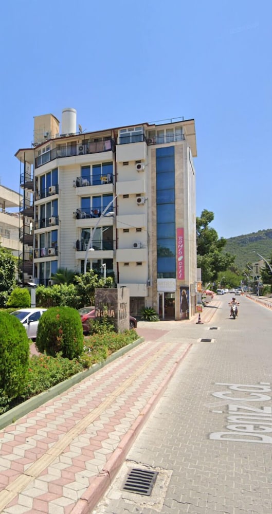 Romeo Beach Hotel 35/46