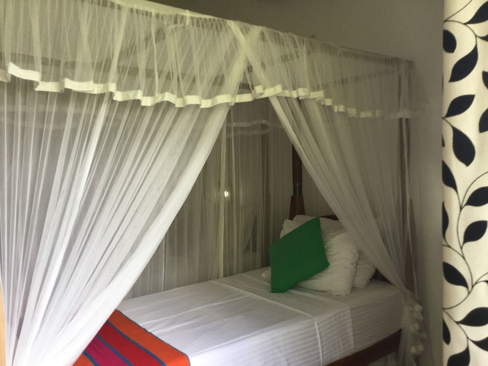 Hanthana House 36/72