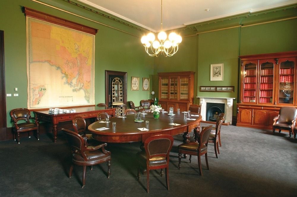 ADINA APARTMENT HOTEL ADELAIDE TREASURY 53/72