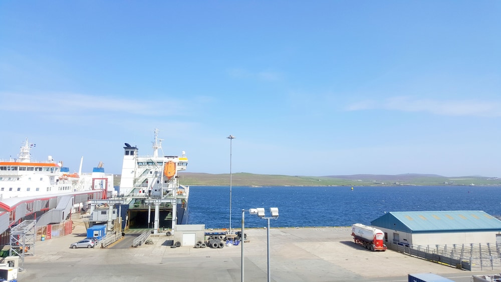 Shetland Hotel 11/22