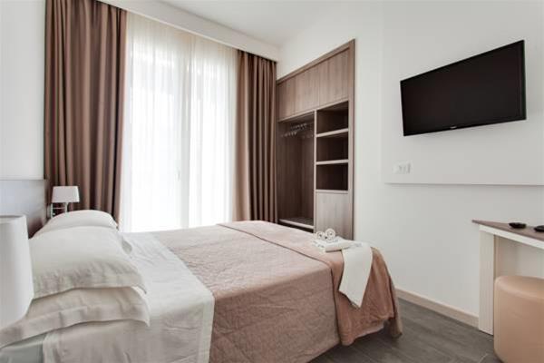 Hotel Nadir 18/34