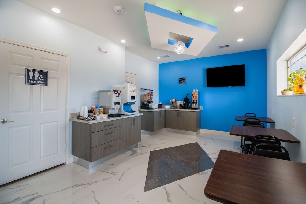 Americas Best Value Inn Aldine Westfield 14/33