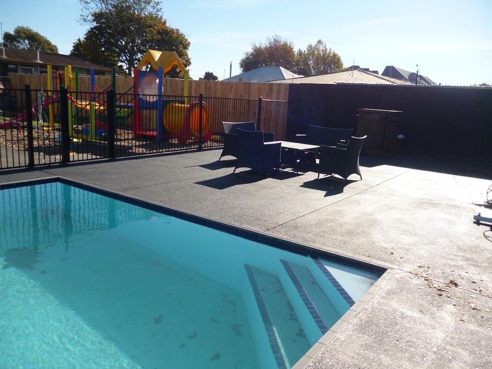 Cashel Court Motel 26/31