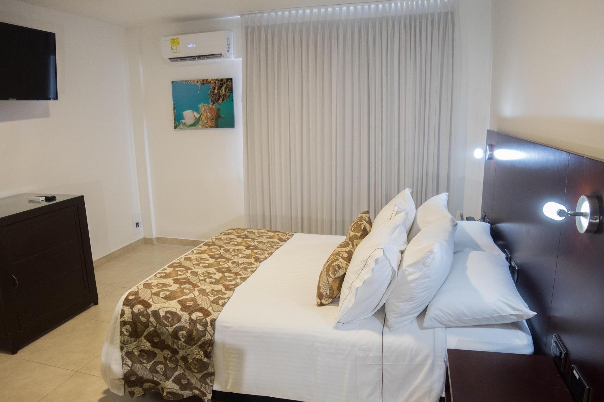 Superior, Double Bed, Street View