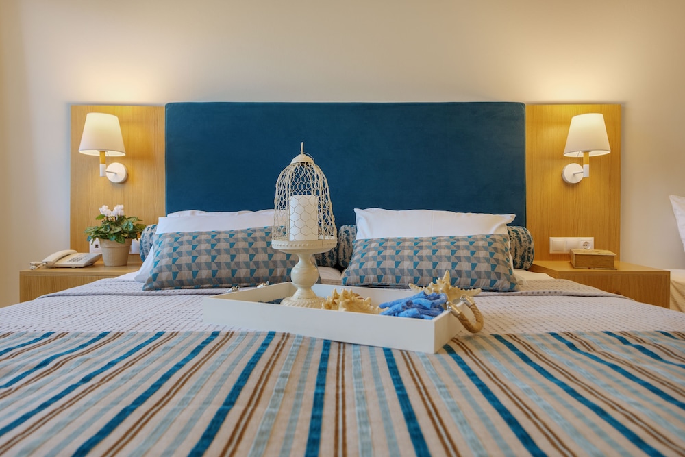 Dolphin Bay Seaside Resort & Suites 19/74