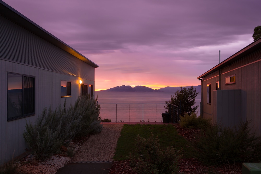 Swansea Beach Chalets 45/49