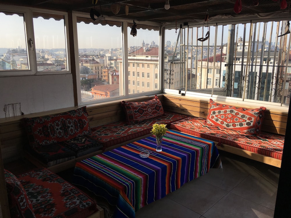 Second Home Hostel 26/50