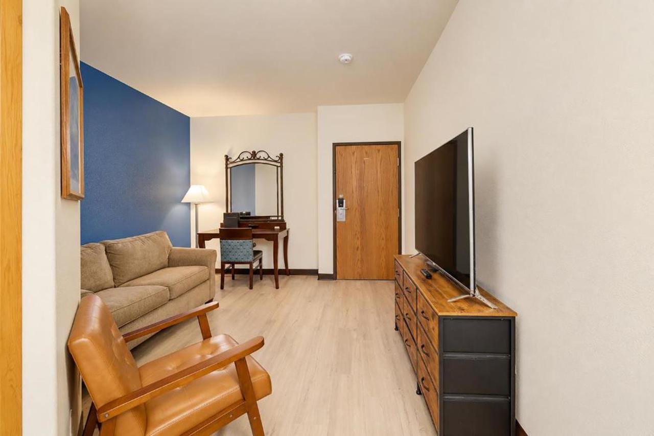 FairBridge Inn & Suites Williston, ND 21/33