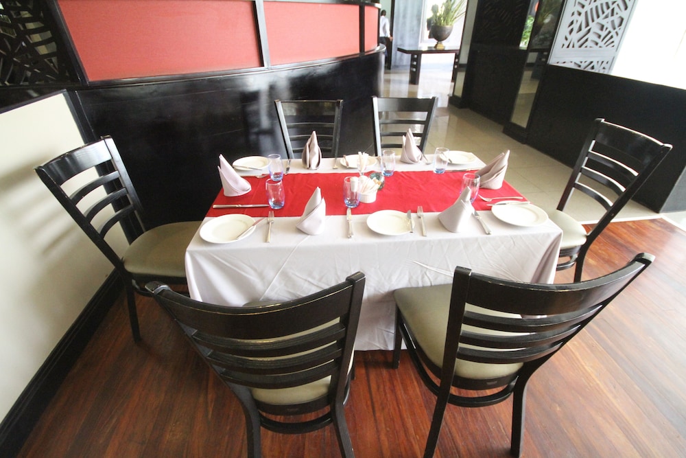 Mount Meru Hotel 55/72