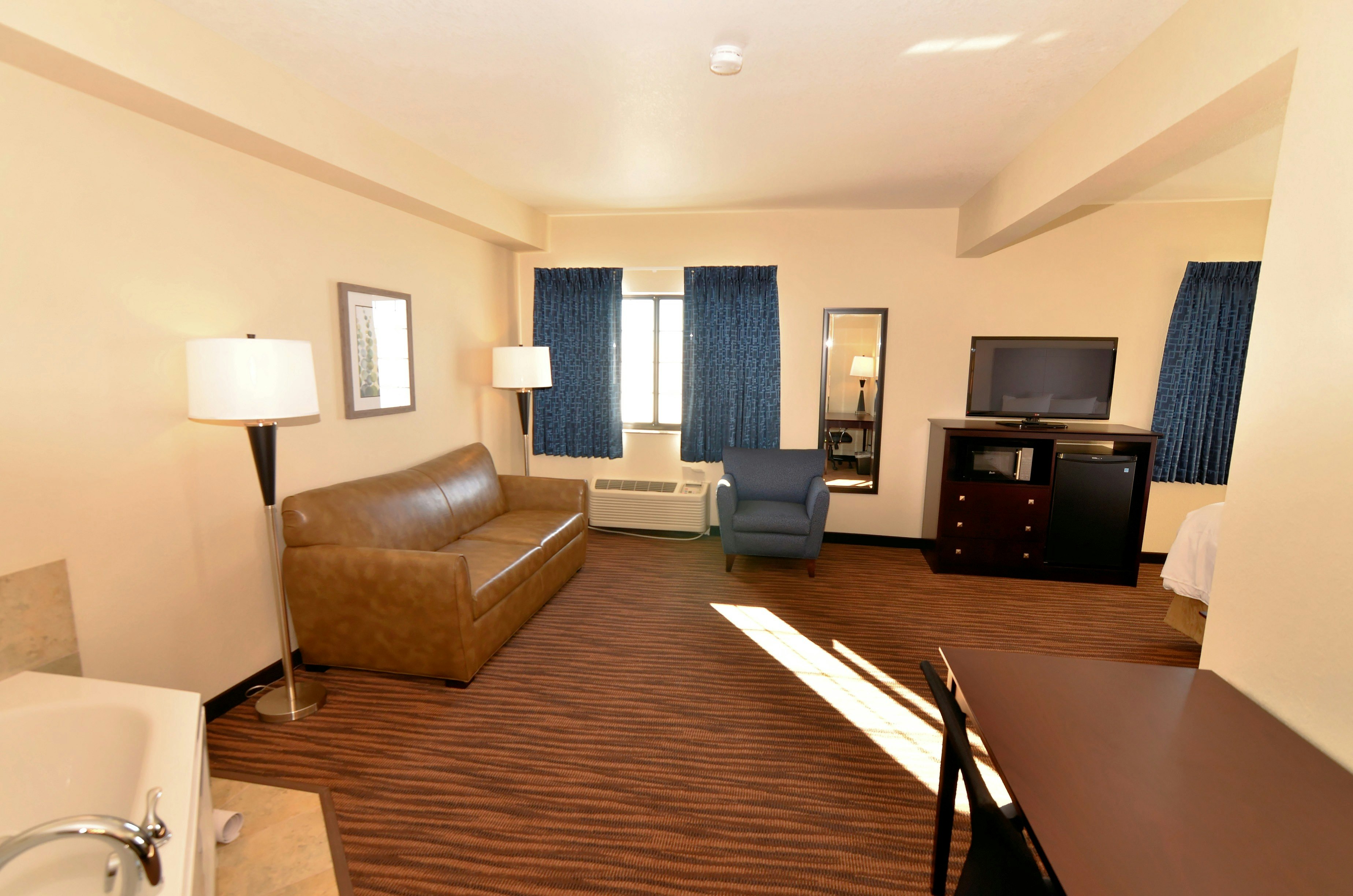 Cobblestone Inn & Suites - Holstein 34/48