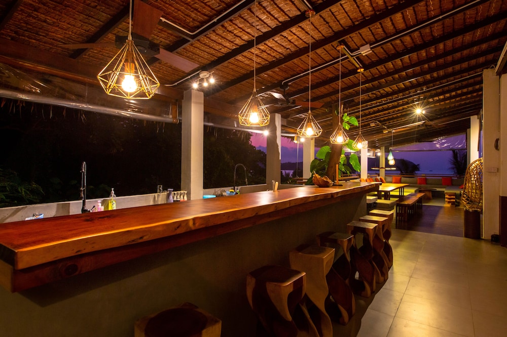 Padel Phangan Suite 15/50