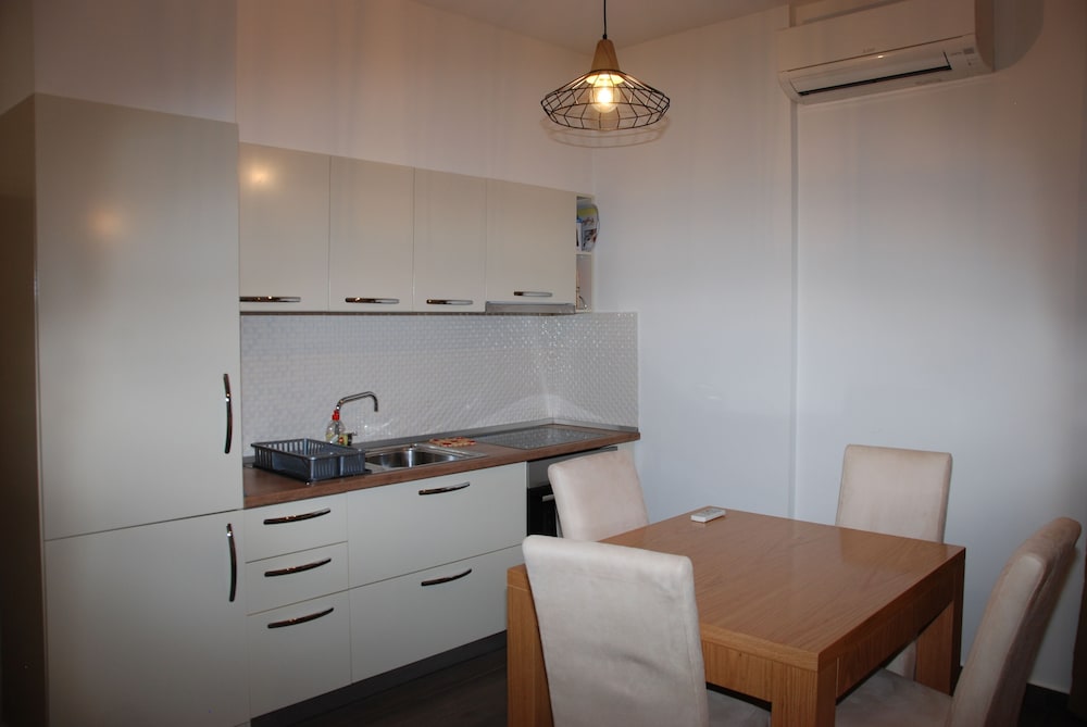 Sunrise Luxury Apartment 36/50