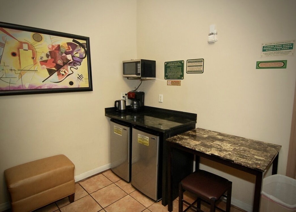 Sheridan Hostel 34/50