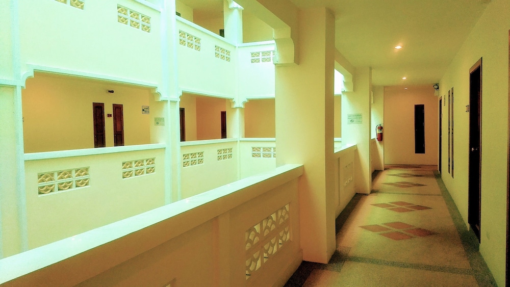 Mei Zhou Phuket Hotel 8/67
