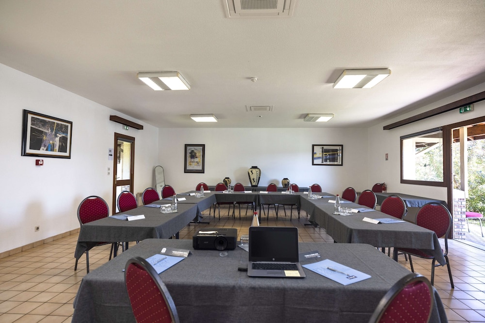 Kyriad Chateauroux 28/37