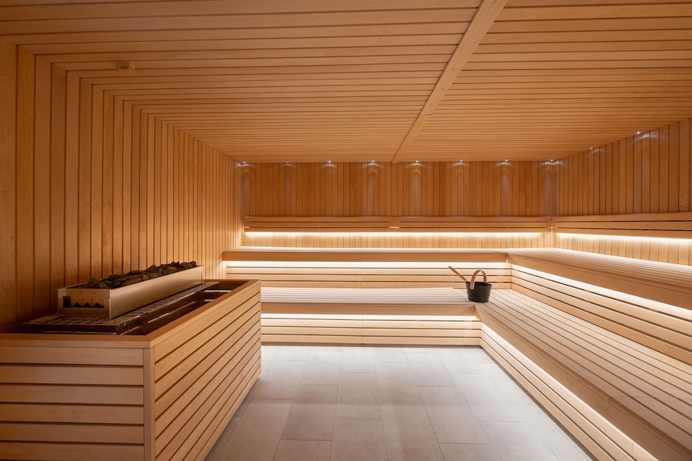 Golden Tulip Lyon Ouest Techlid - Hotel & Spa 33/76