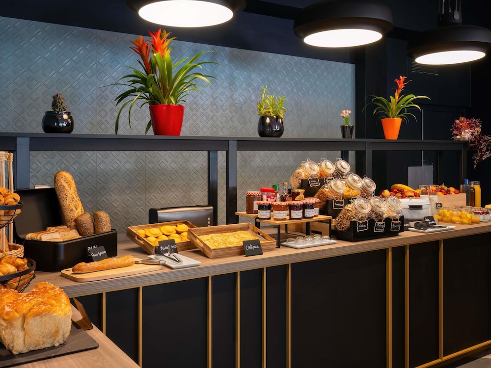 Ibis Cergy Pontoise Le Port 40/67