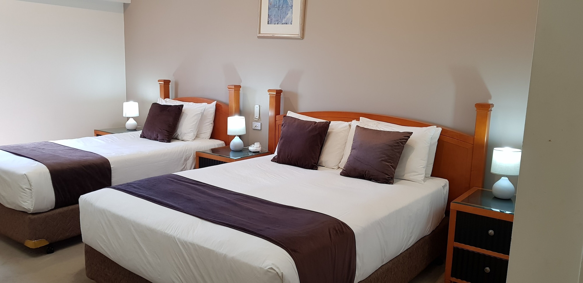 Inner, 1 Queen and 1 Single Bed