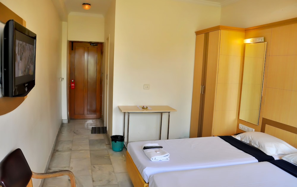 Nayagara Hotel 10/28