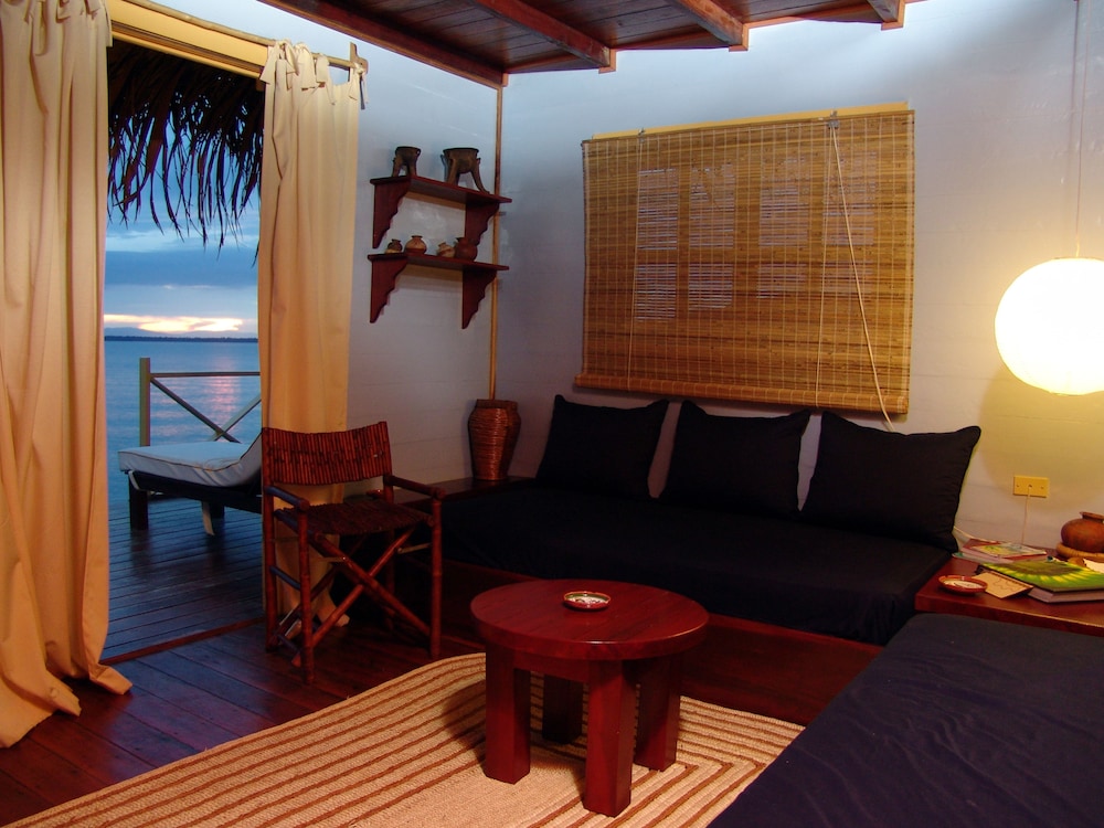 Punta Caracol Acqua Lodge Bp 12/45