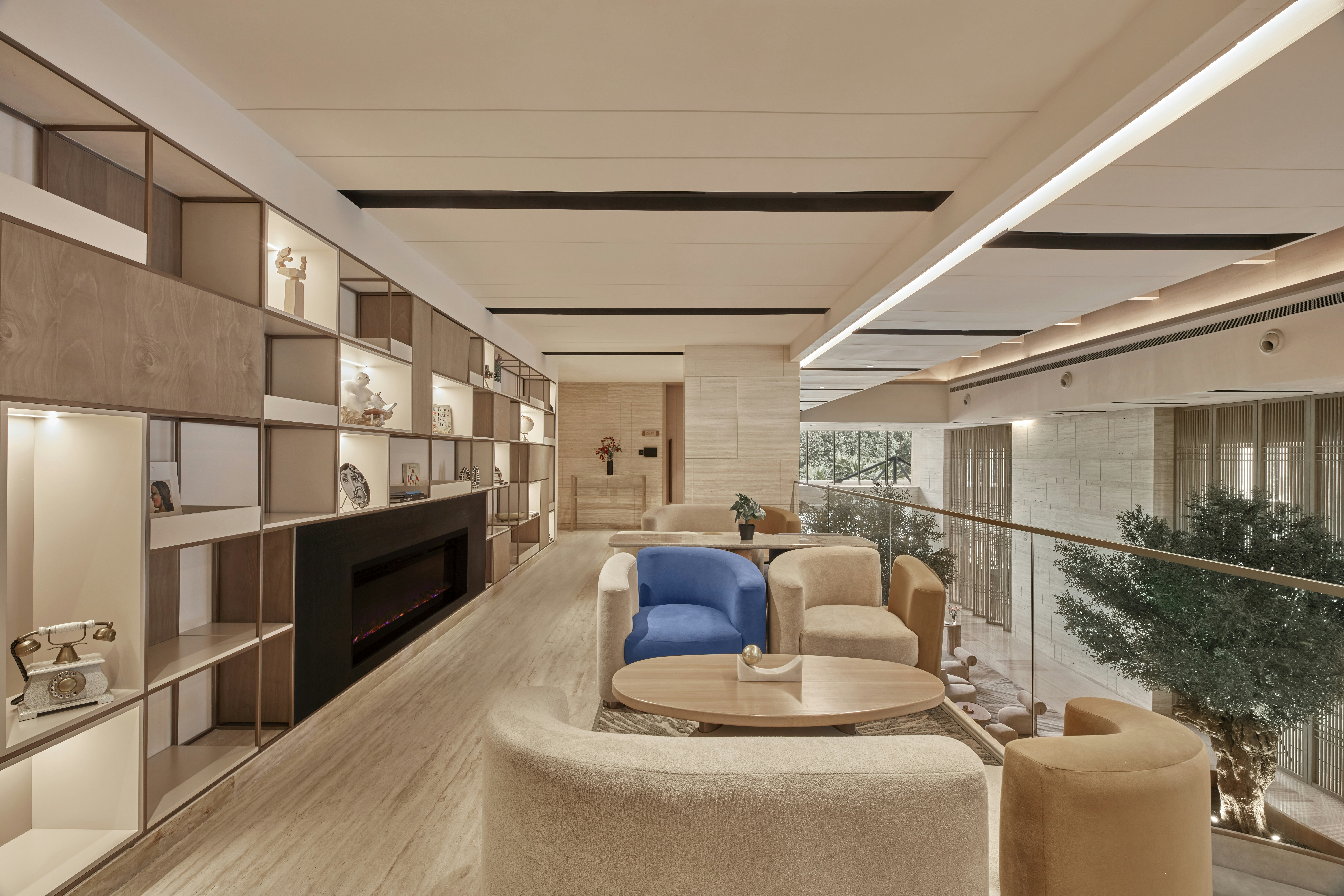 Hilton Gurugram Baani City Centre 24/60