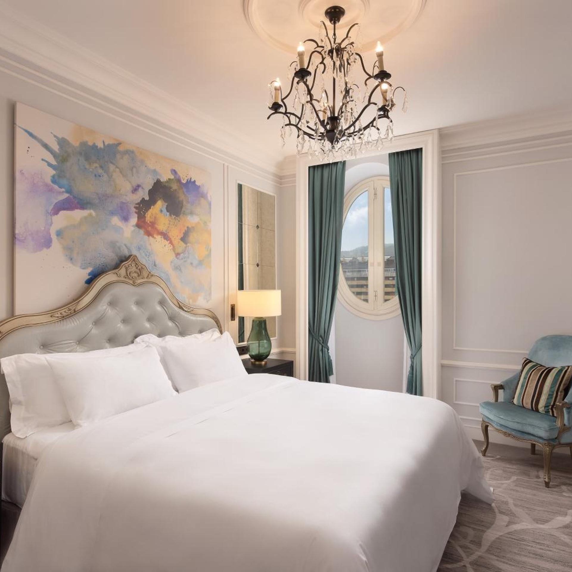 1 Bedroom, River, Suite, King Bed, River View