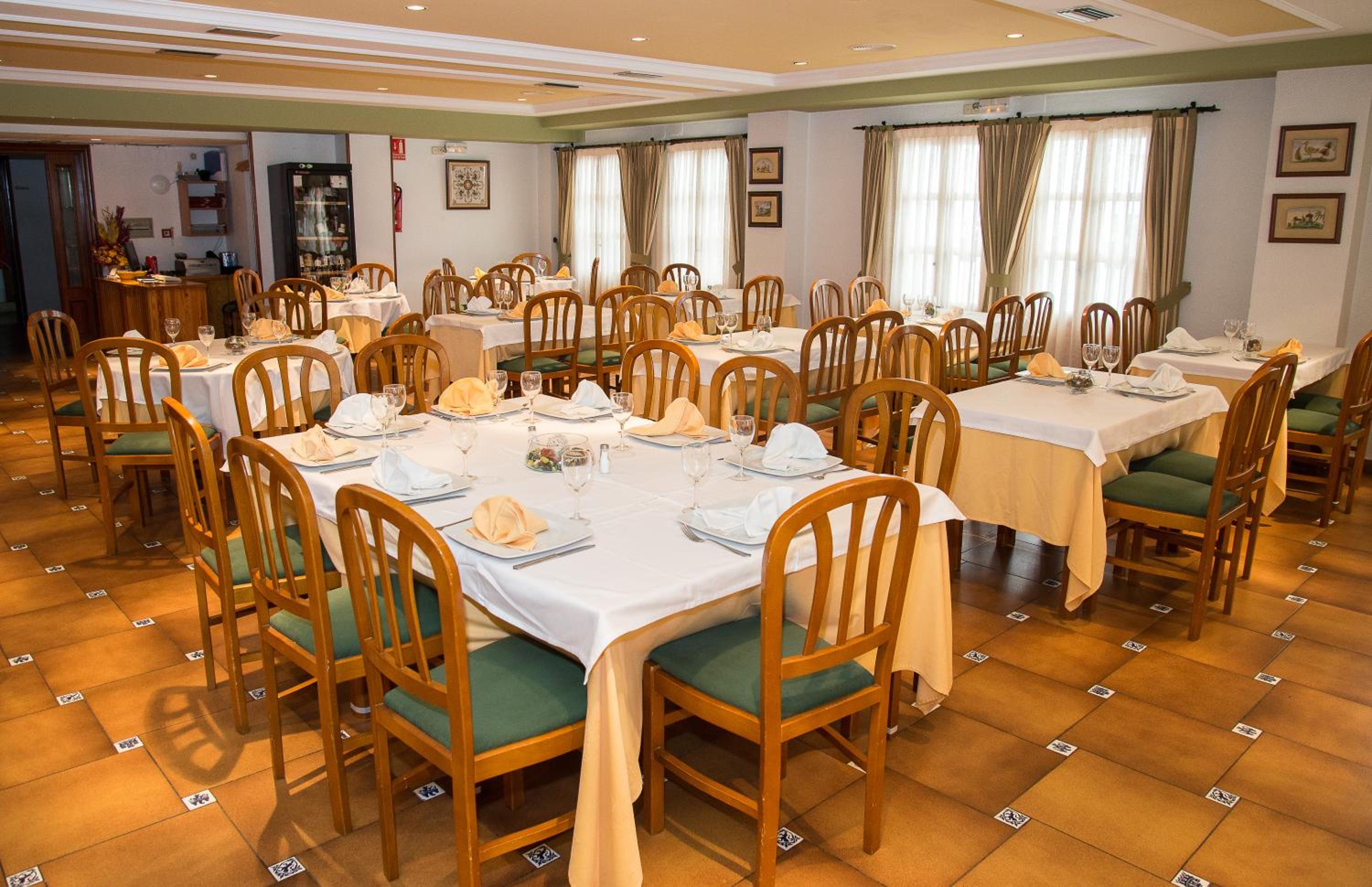 Hotel Rey Don Jaime 37/55