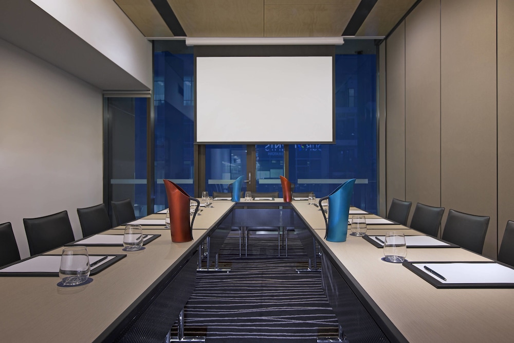 Four Points By Sheraton 39/42