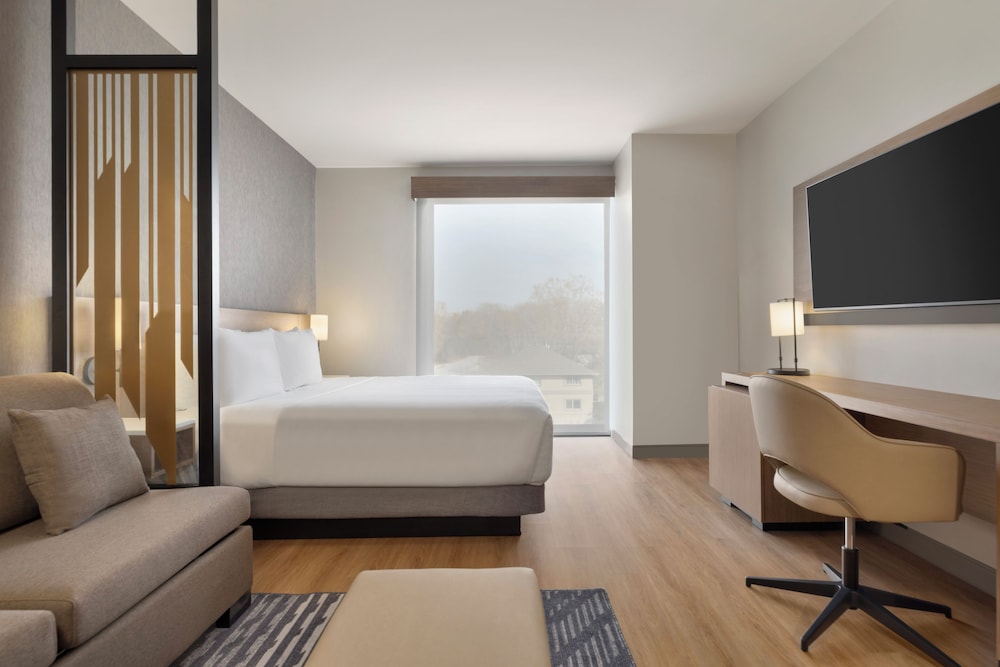 Hyatt Place Windsor 17/50