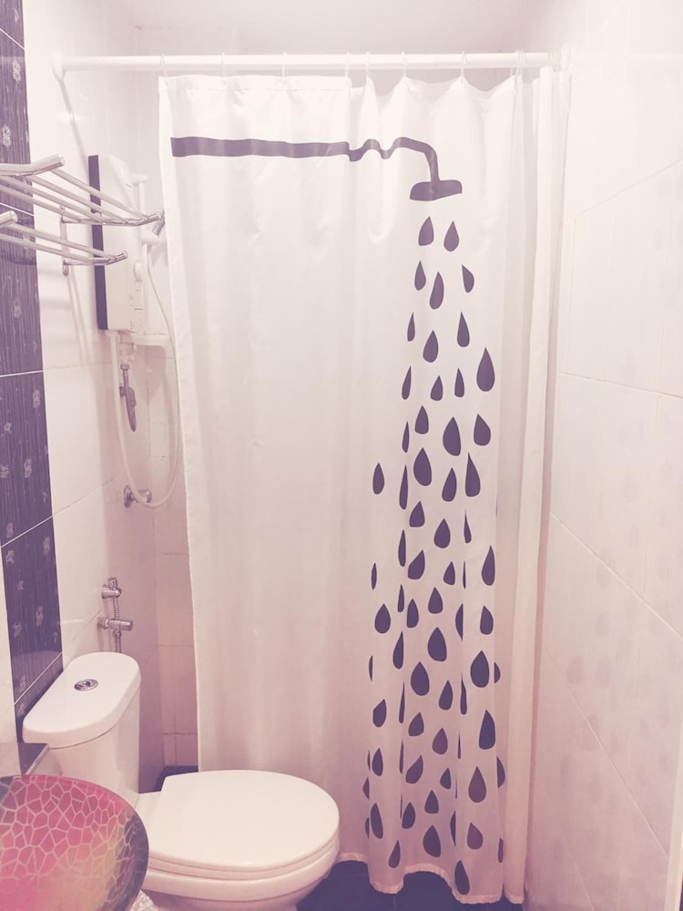 Hotel Zamburger Plaza Mahkota 61/67