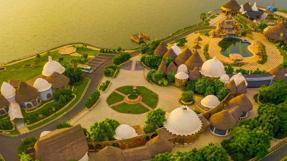Beynouna Village Eco Lodge 51/59