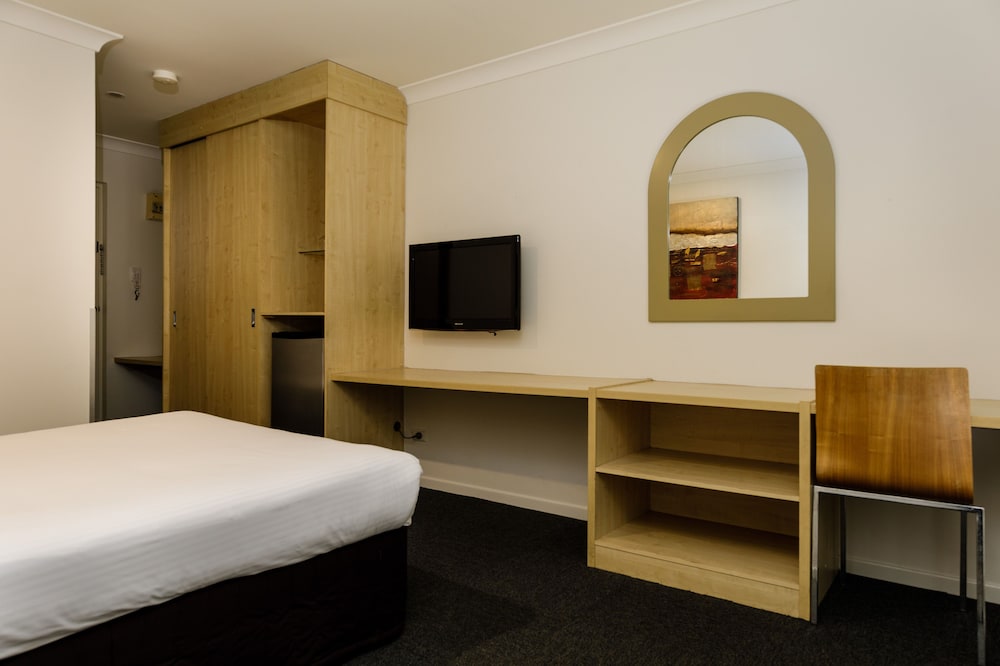 Waterloo Bay Hotel 7/36