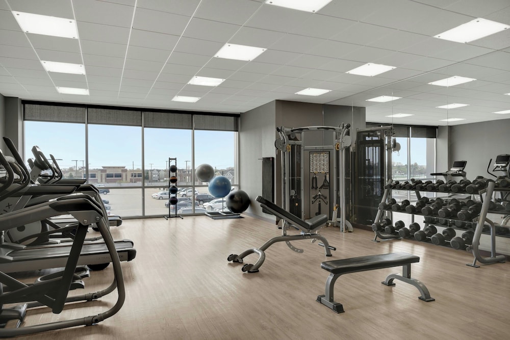 Ac Hotel By Marriott Cincinnati At Liberty Center 24/50