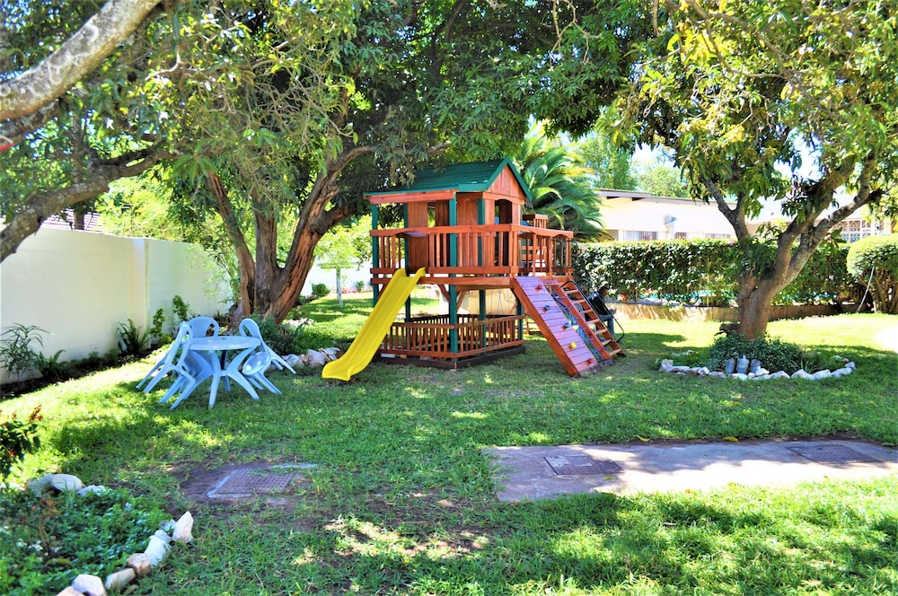 Natwange Backpackers 14/36