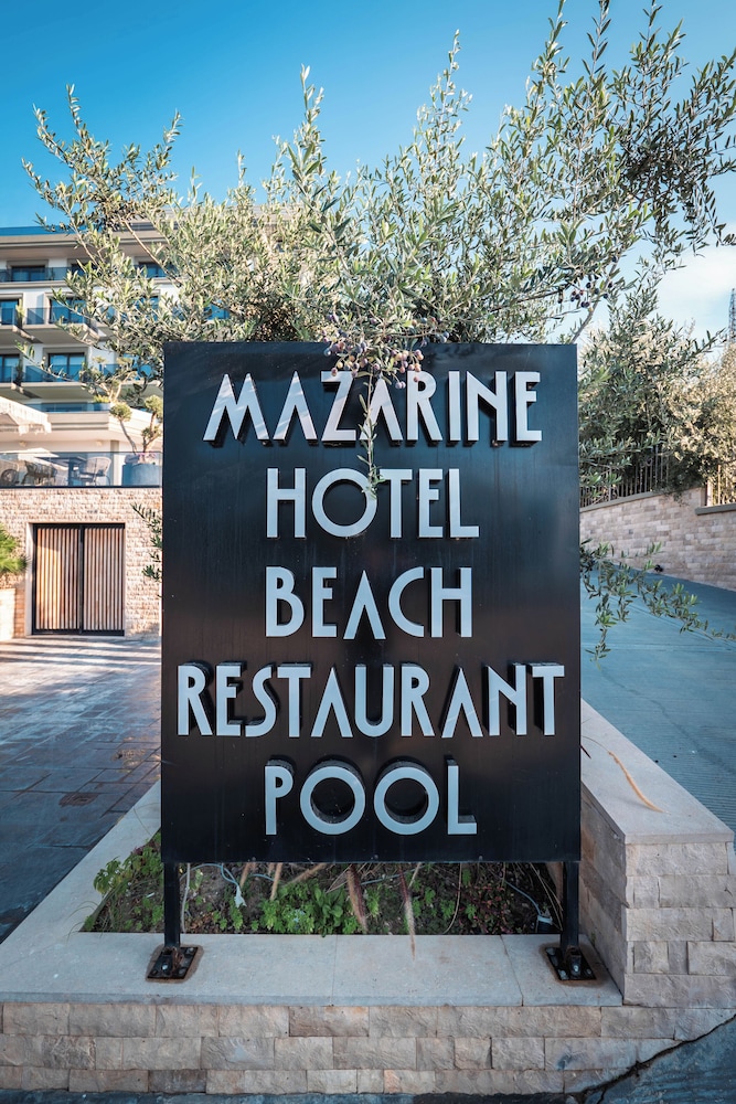 Mazarine Hotel and Restaurant 7/59
