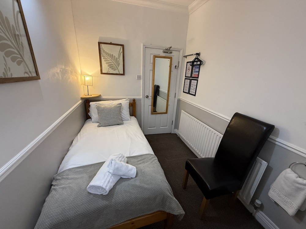 Central Hotel 17/63