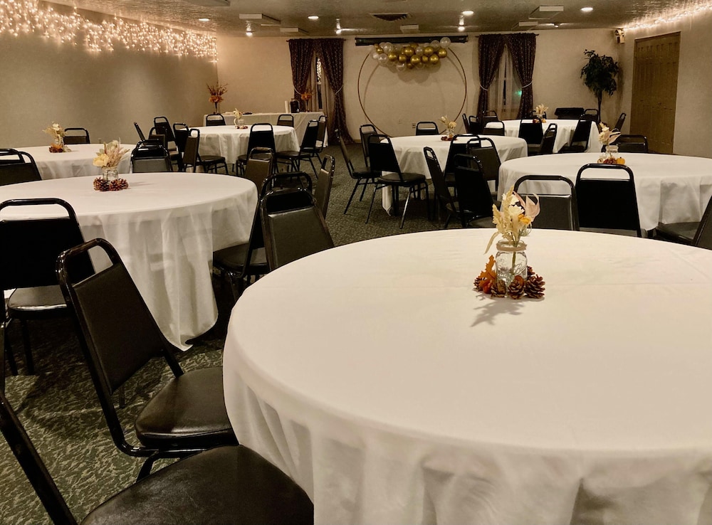 The Bicentennial Inn 42/60