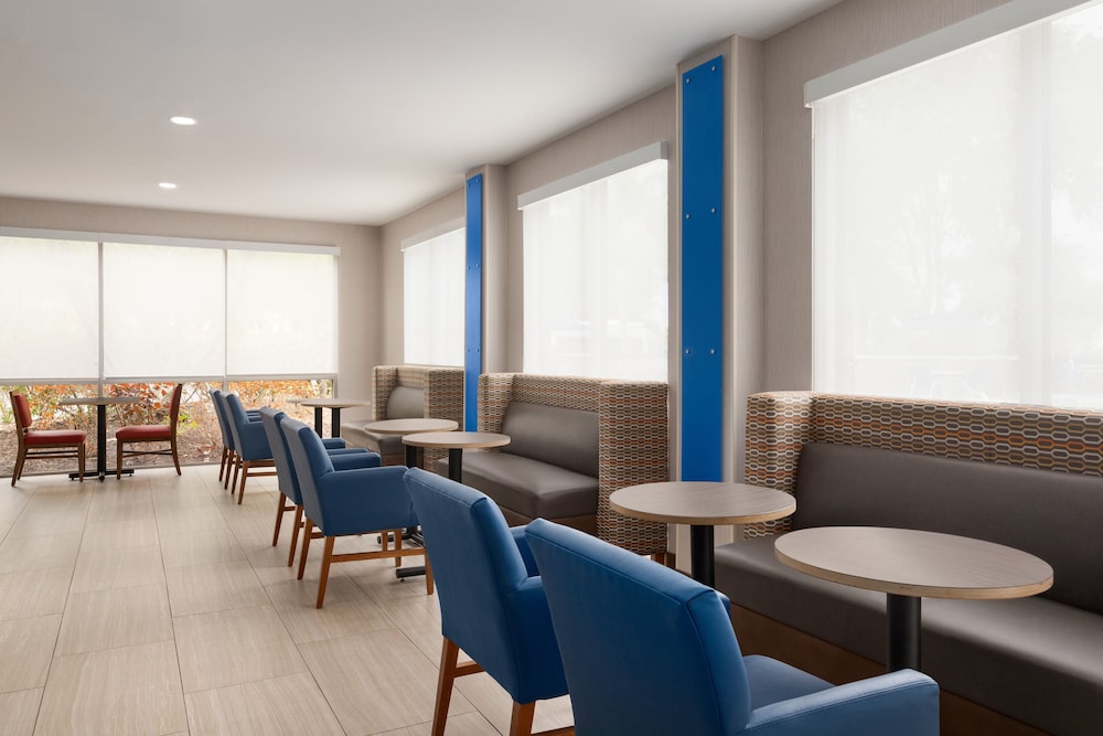 Holiday Inn Express Vero Beach West I 95 26/39