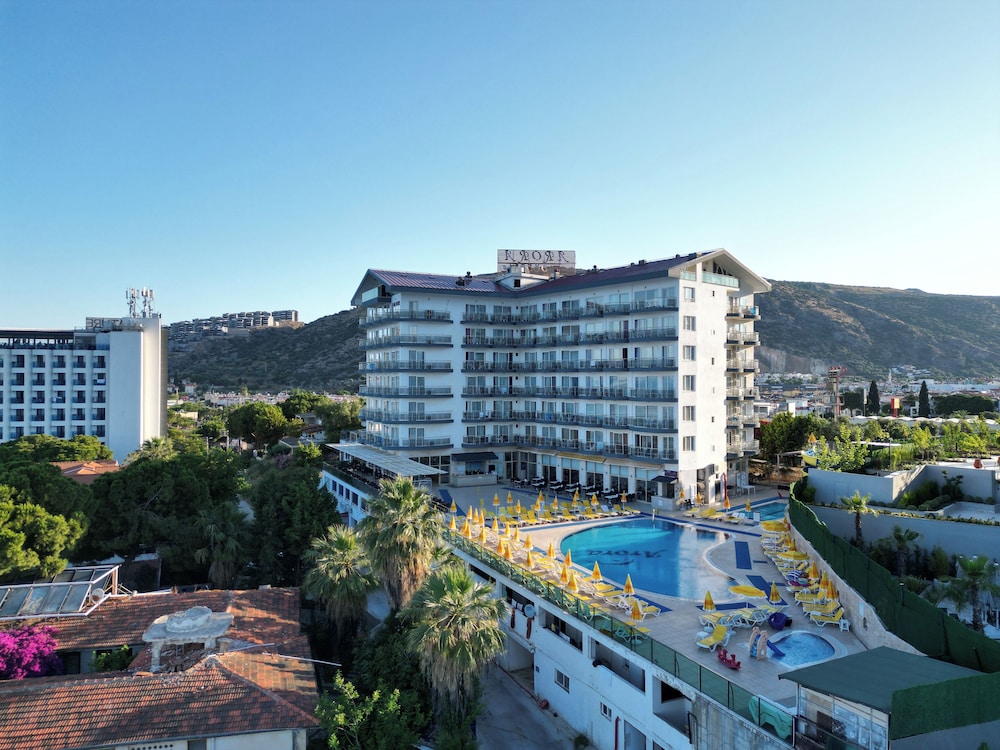 Arora Hotel 4/50