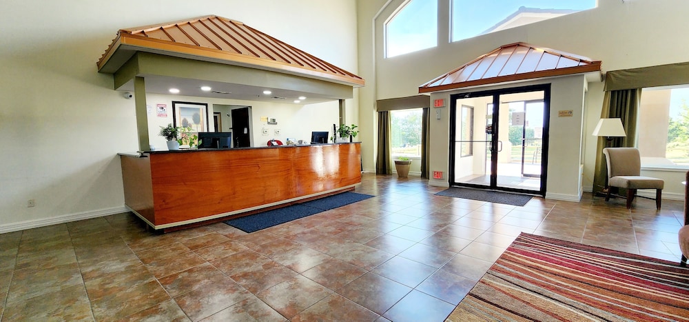 Days Inn by Wyndham Canadian 1/23